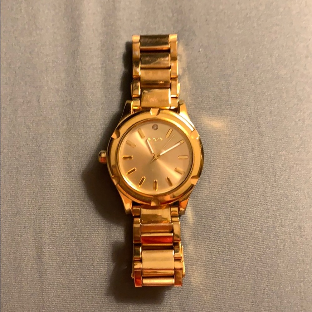 Nixon watch